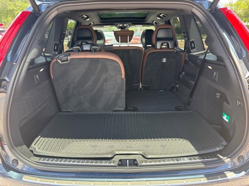 Used 2024 Volvo XC90 B5 Plus w/ Protection Package Premier image 17