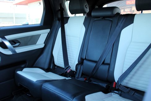 Used 2020 Land Rover Discovery Sport SE R-Dynamic image 22