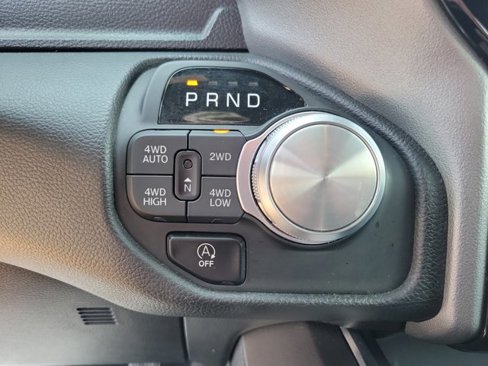 Used 2025 RAM 1500 Laramie image 14