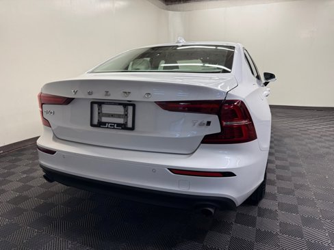 Used 2021 Volvo S60 T6 Momentum image 14