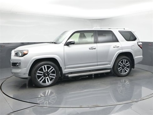 Used 2024 Toyota 4Runner Limited image 4