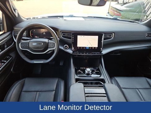 Used 2024 Jeep Wagoneer L Series III w/ Flexible Seating Group image 9