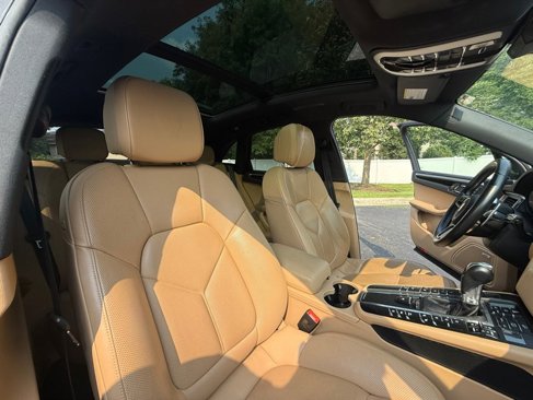 Used 2018 Porsche Macan S image 24