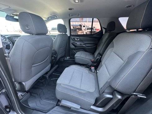 Used 2021 Chevrolet Traverse LT image 15