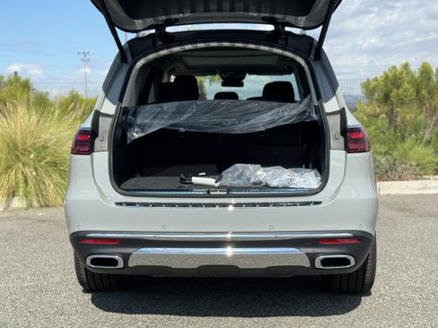 New 2026 Mercedes-Benz GLS 450 4MATIC image 14