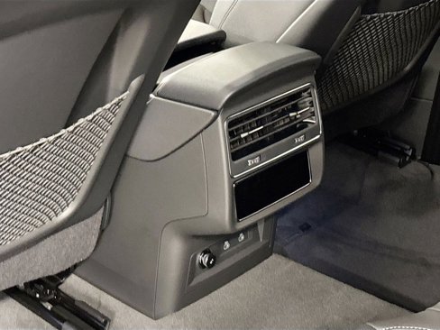 New 2025 Audi Q8 Premium Plus image 16