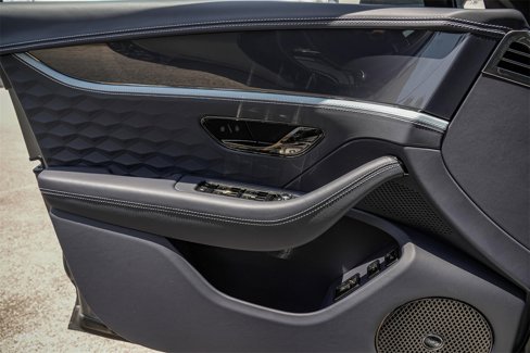 New 2025 Bentley Flying Spur Plug-In Hybrid image 31