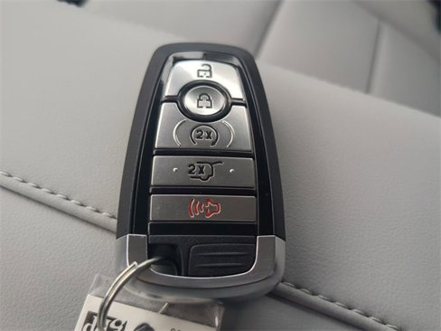 New 2025 Ford Expedition Max Platinum image 18
