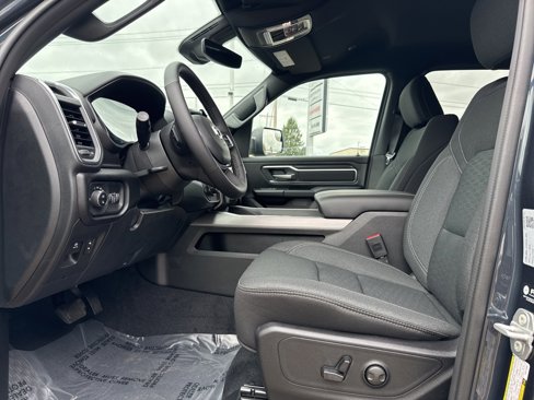New 2026 RAM 1500 4x4 Crew Cab image 19