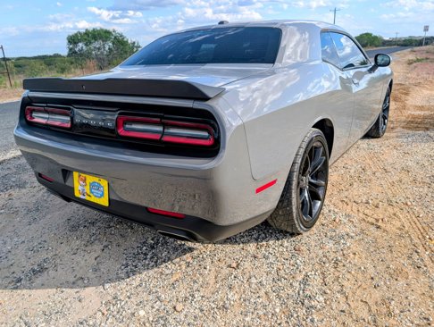 Used 2017 Dodge Challenger SXT w/ Blacktop Package image 8