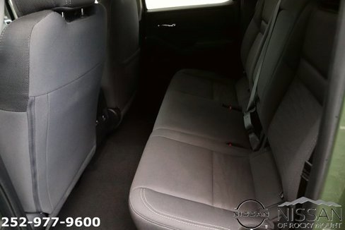Used 2024 Nissan Frontier SV w/ SV Convenience Package image 13