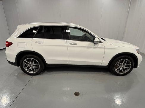 Used 2016 Mercedes-Benz GLC 300 4MATIC image 4
