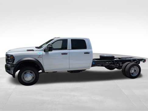 New 2025 RAM 5500 Tradesman image 4