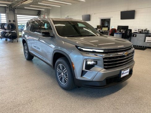 New 2026 Chevrolet Traverse LT w/ LPO, Floor Liner Package image 3