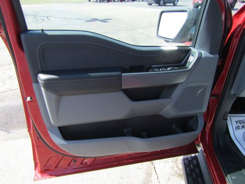 Used 2023 Ford F150 Lightning XLT image 15
