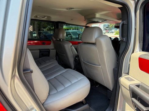 Used 2005 HUMMER H2 image 32