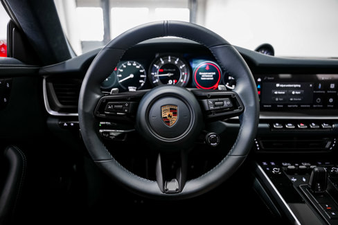 Used 2022 Porsche 911 Turbo S image 10