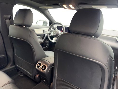 Used 2025 Mercedes-Benz CLA 250 image 39
