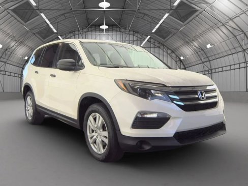 Used 2017 Honda Pilot LX image 3