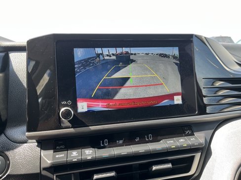 Used 2025 Toyota Camry LE image 41