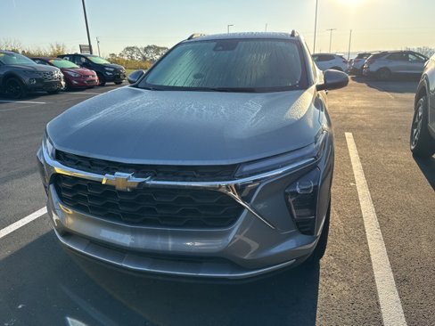 Used 2024 Chevrolet Trax LT image 3