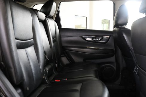 Used 2018 Nissan Rogue SL image 15