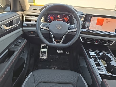 New 2025 Volkswagen Atlas Peak Edition SE image 13