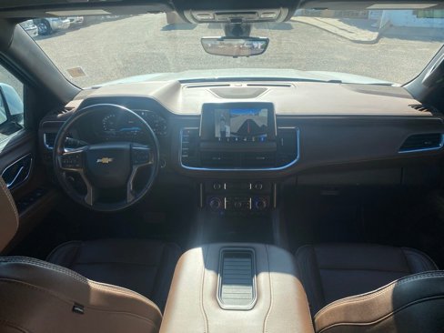 Used 2022 Chevrolet Suburban High Country image 38