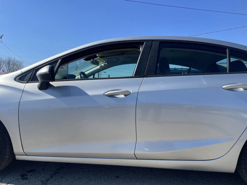Used 2018 Chevrolet Cruze LS image 7