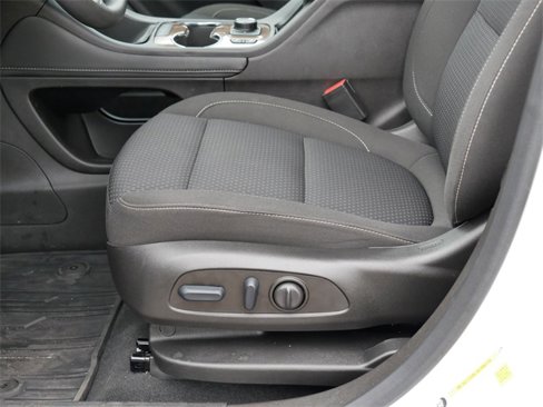 Used 2023 GMC Acadia SLE w/ Driver Convenience Package image 14