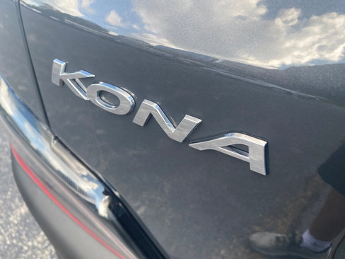 Used 2023 Hyundai Kona SEL image 11
