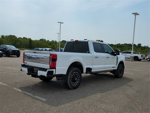 Used 2024 Ford F250 Platinum image 15