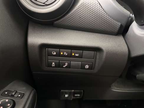 New 2024 Nissan Kicks S image 29