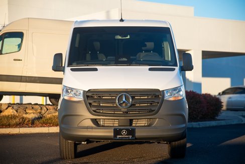 Used 2025 Mercedes-Benz Sprinter 2500 image 2