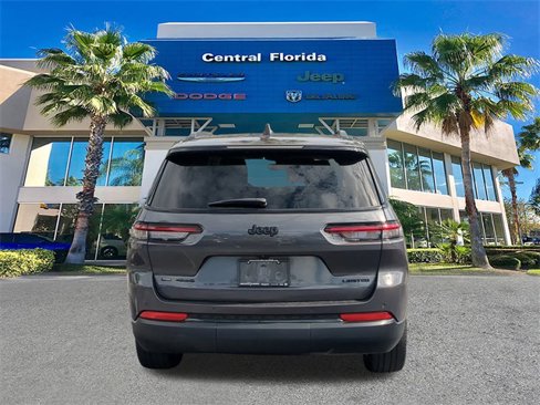 Used 2023 Jeep Grand Cherokee L Limited w/ Black Appearance Package image 6