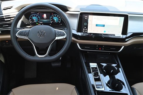 New 2025 Volkswagen Atlas Cross Sport SE image 9