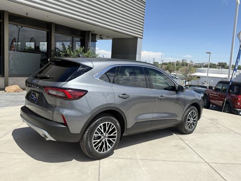 Certified 2025 Ford Escape SE image 7