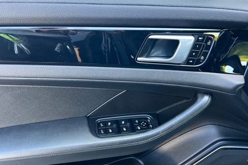 Used 2021 Porsche Panamera 4 image 11