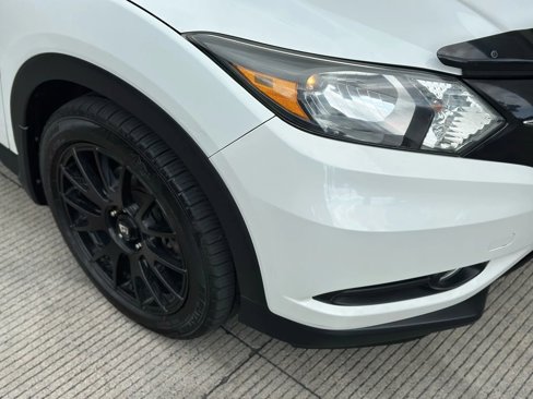 Used 2017 Honda HR-V EX image 26