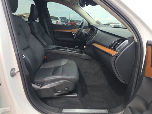 Used 2024 Volvo XC90 B5 Plus image 15