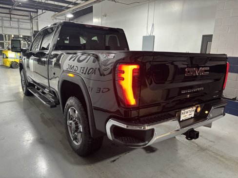 New 2025 GMC Sierra 2500 SLT w/ SLT Premium Package image 6