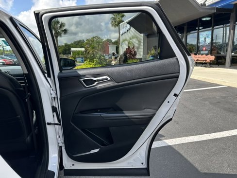 Used 2023 Kia Sportage EX image 42