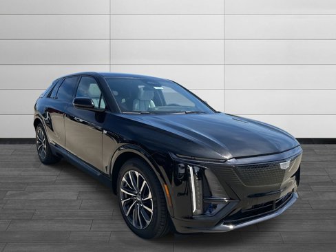 New 2026 Cadillac Lyriq Sport image 7