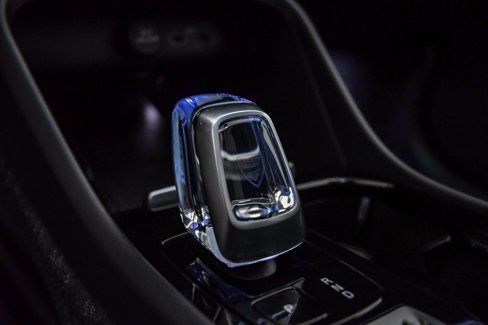 Certified 2025 Volvo XC40 B5 Ultra w/ Climate Package image 24