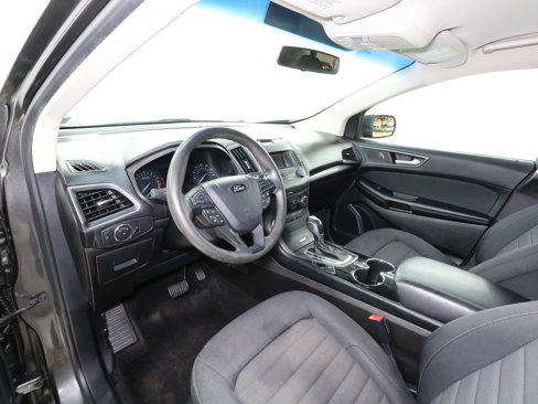 Used 2017 Ford Edge SE image 9