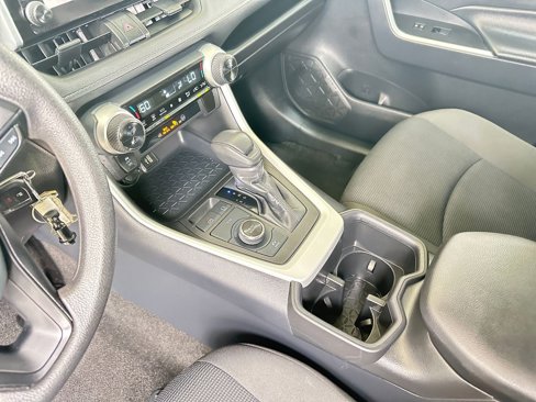 Used 2025 Toyota RAV4 LE image 41