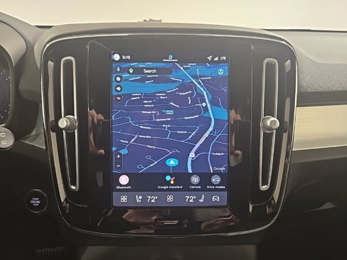New 2026 Volvo XC40 B5 Core w/ Climate Package image 16