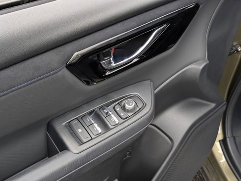 Certified 2025 Subaru Forester Limited image 11