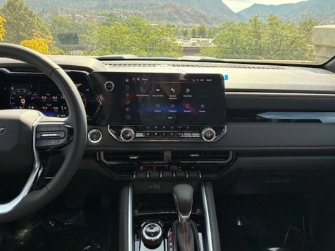 New 2026 Chevrolet Colorado Z71 image 14
