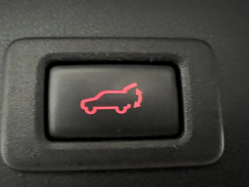 Used 2019 Subaru Ascent Limited image 17